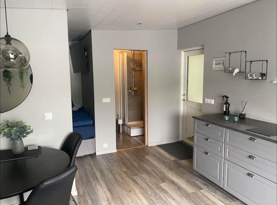 Cosy Lakeview Cabin 45 Minutes From Reykjavik Мосфедльсбайр Экстерьер фото