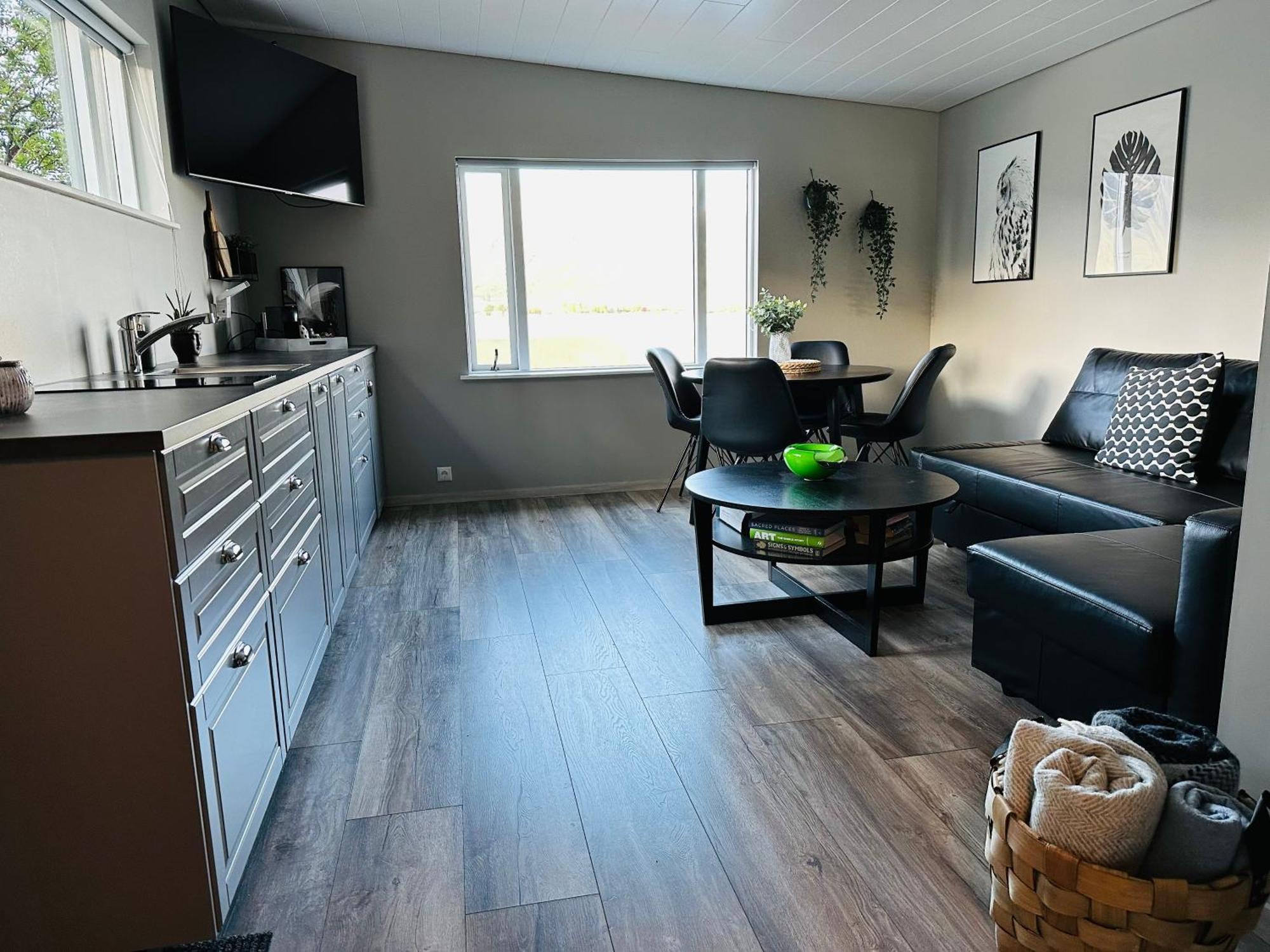 Cosy Lakeview Cabin 45 Minutes From Reykjavik Мосфедльсбайр Экстерьер фото